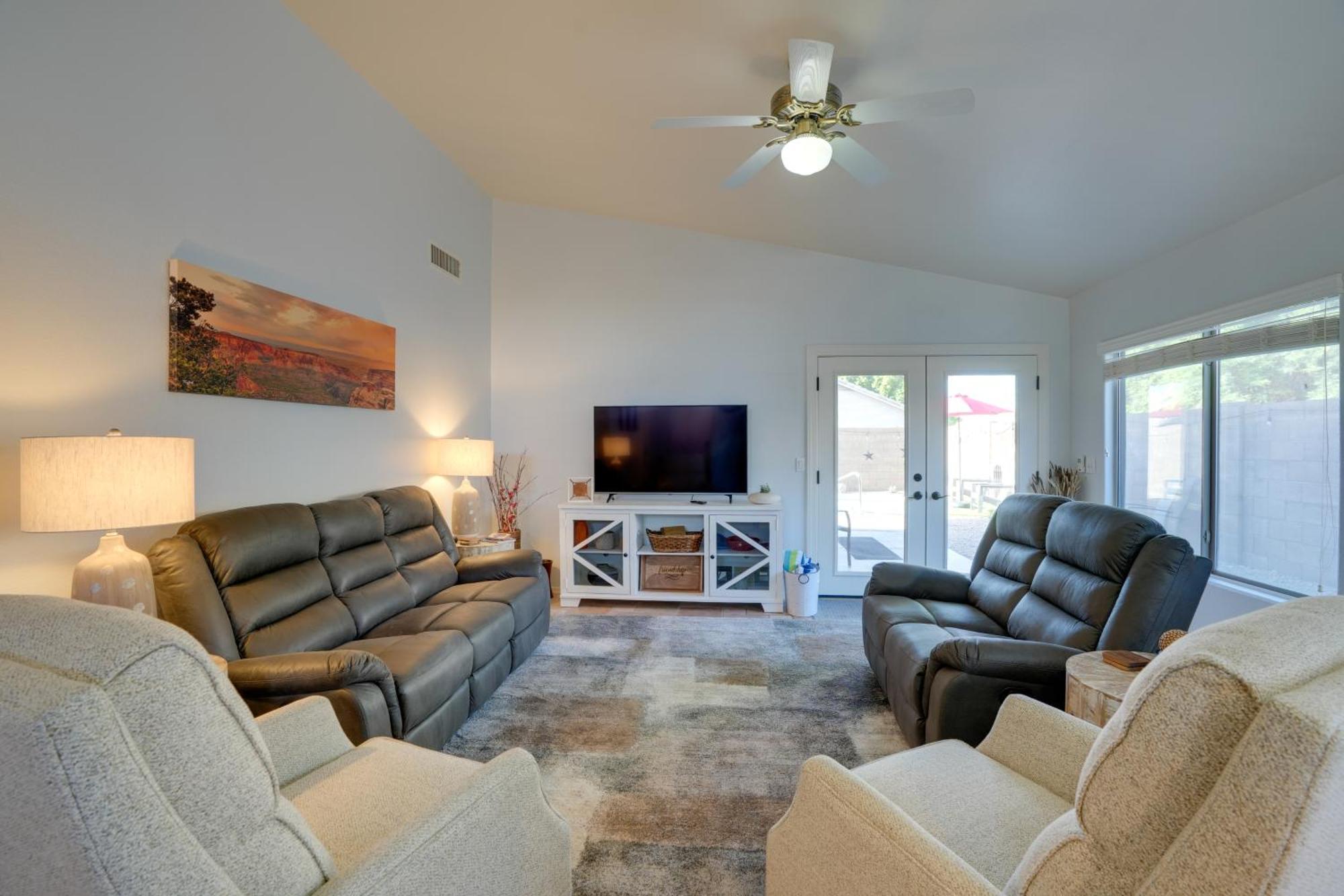 Вилла Sunny Surprise Getaway With Private Yard And Pool Экстерьер фото